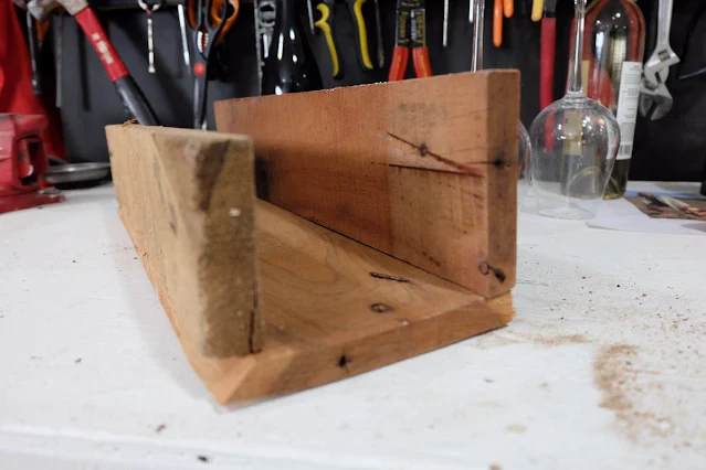 butt joints of mahogany pallet wood wine caddy