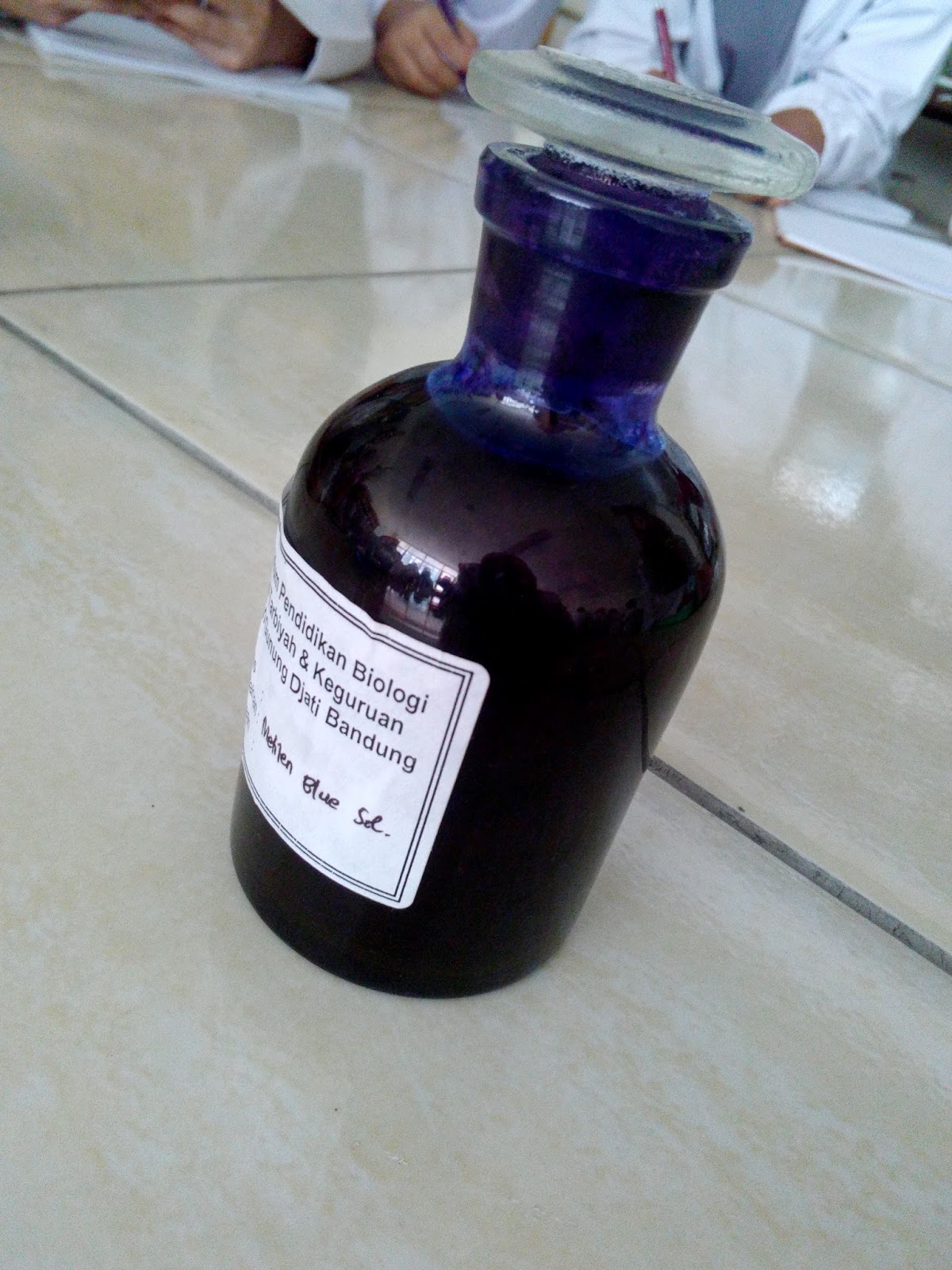 BAHAN LABORATORIUM BIOLOGI DAN FUNGSINYA