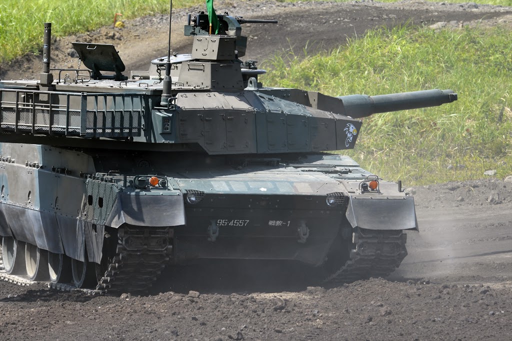 Japanese (JGSDF) Type 10 Main Battle Tank (MBT) in Action | Global