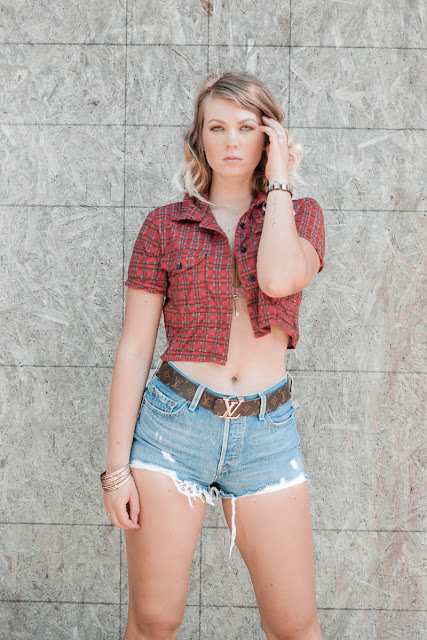 How to wear a plaid crop top