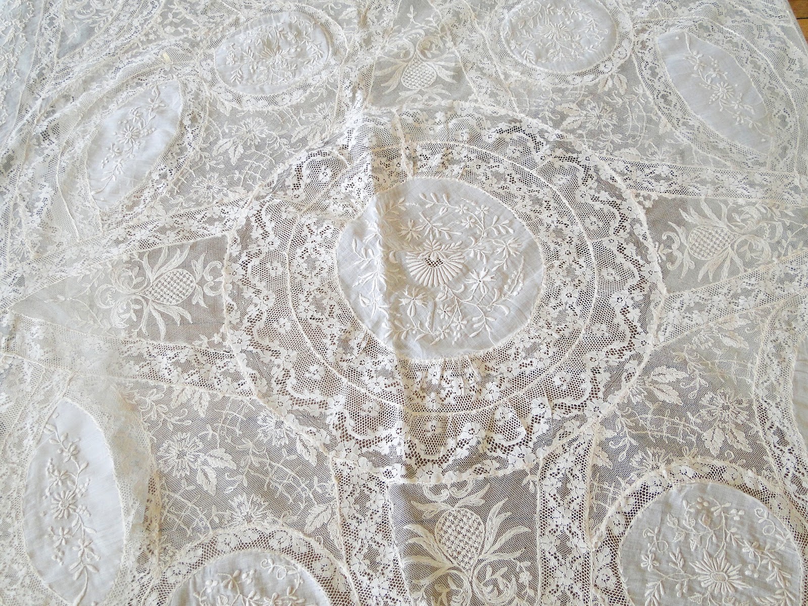 Buyer & Seller of Antique Lace, Fine Linens, Vintage Clothing, Haute