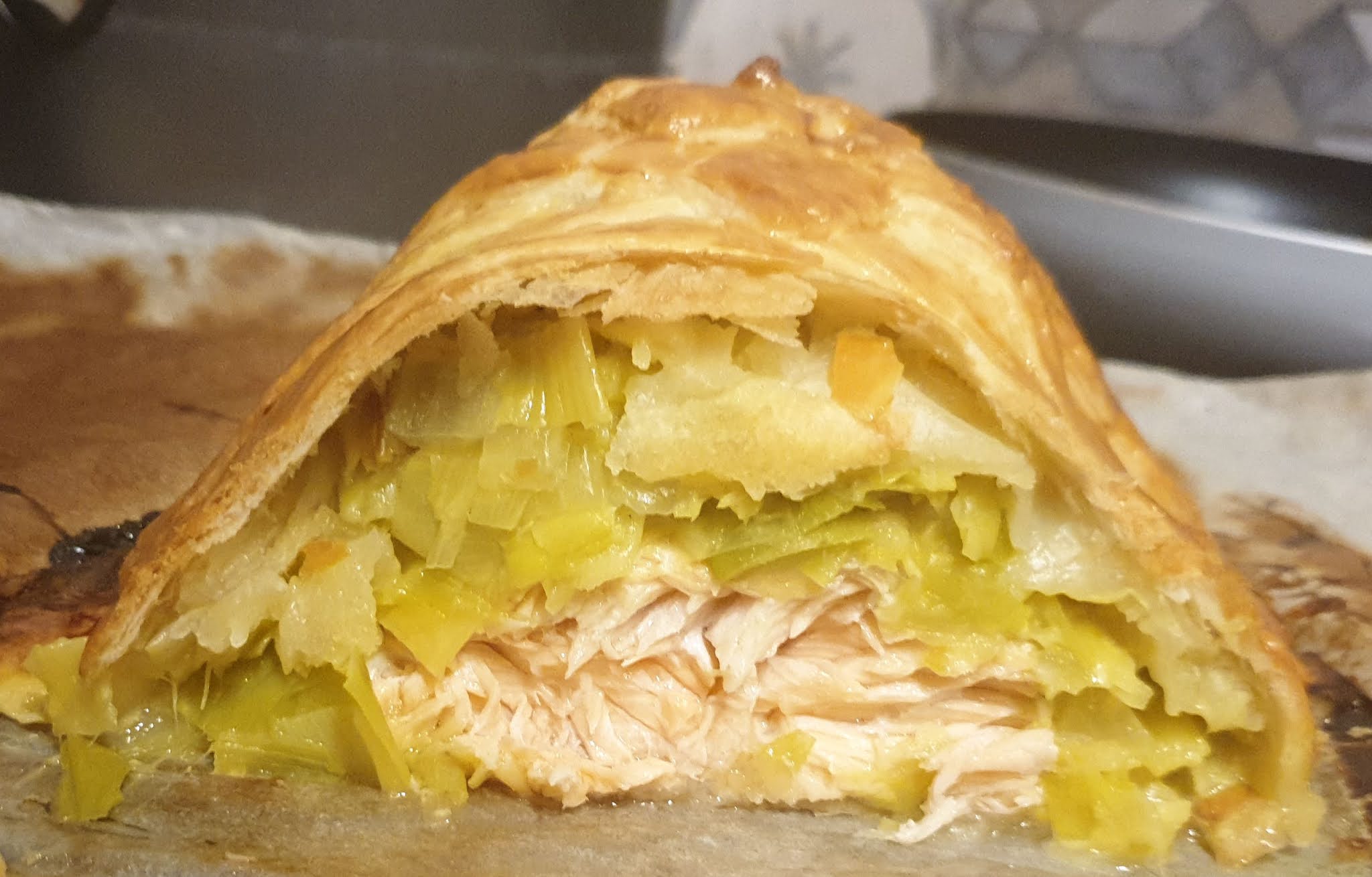 Feuilleté De Fruits De Mer Fondue De Poireaux Feuilleté à la fondue de poireaux au curcuma et saumon