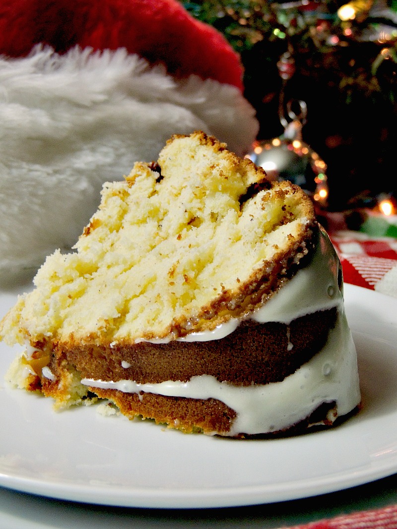 Eggnog Pound Cake is moist, and tender, and full of your favorite holiday flavors from www.bobbiskozykitchen.com