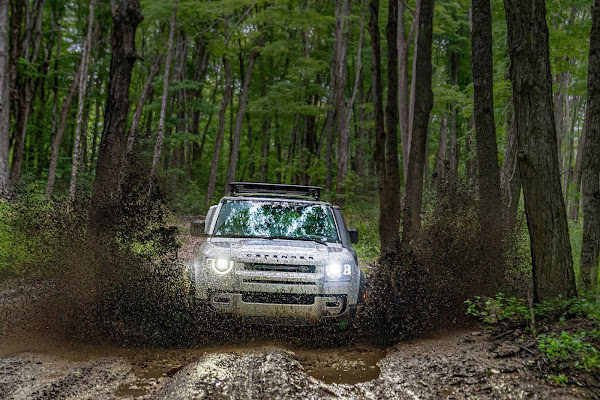Land Rover Defender eleito supremo vencedor do Carro Mundial Feminino 2021