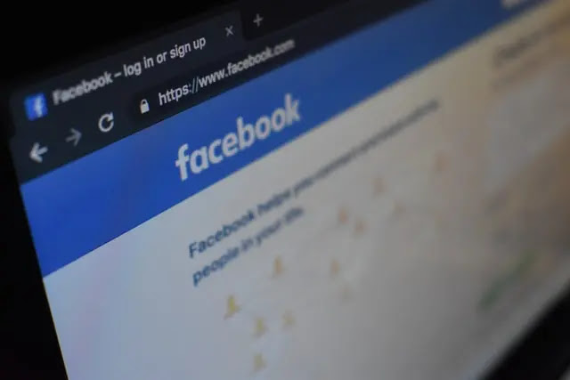 Step-By-Step Guide to Facebook Marketing Step-By-Step Guide to Facebook Marketing