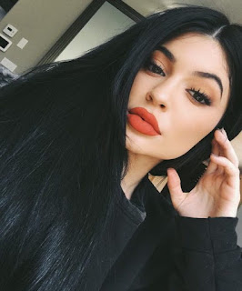 Top 5: Makes da Kylie Jenner para você arrasar nas festas