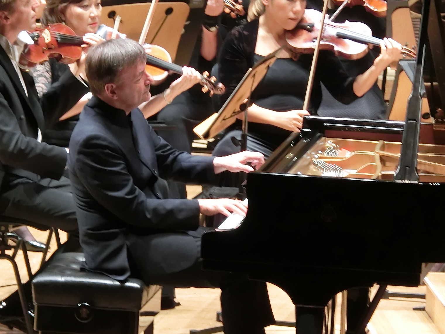 pianomania STEPHEN HOUGH. EGYPTIAN PIANO CONCERTO / Singapore Symphony