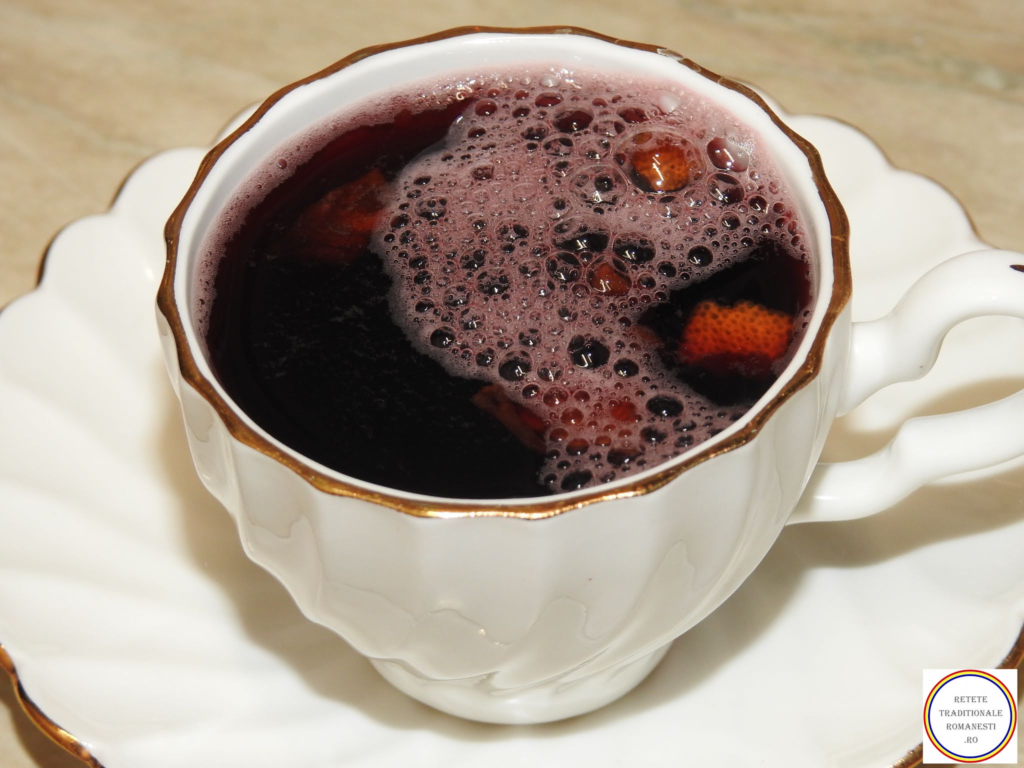 Vin fiert reteta Retetetraditionaleromanesti.ro