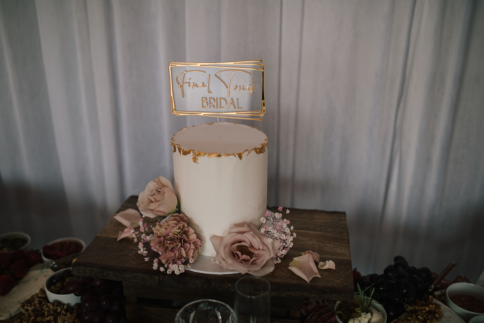 on the aisle blog | ballerina bridal shoot jennifer burch photography central coast weddings nsw bridal gowns floral design pinic setup cake
