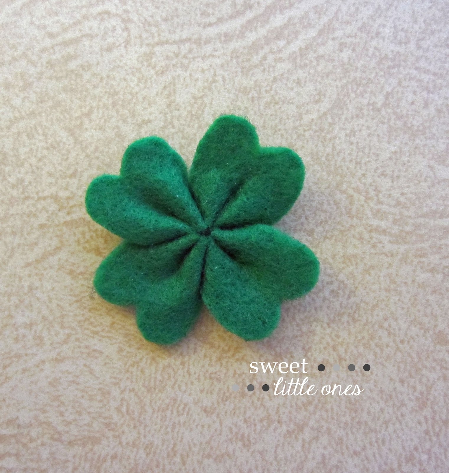 DIY St. Patrick's Day Shamrock / Four Leaf Clover Hair Bow / Clip / Barrette - www.sweetlittleonesblog.com