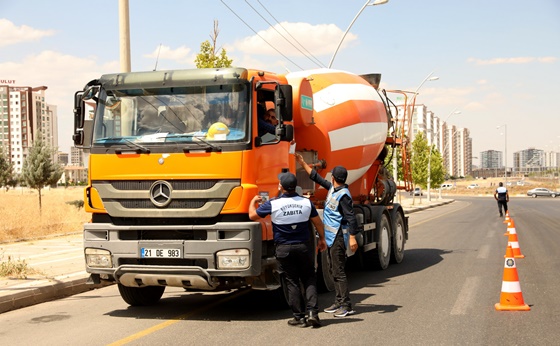 Diyarbakır Büyükşehir Belediyesinden ağır tonajlı araçlara sıkı denetim