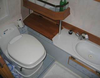 Chevrolet RV, Toilet and Shower