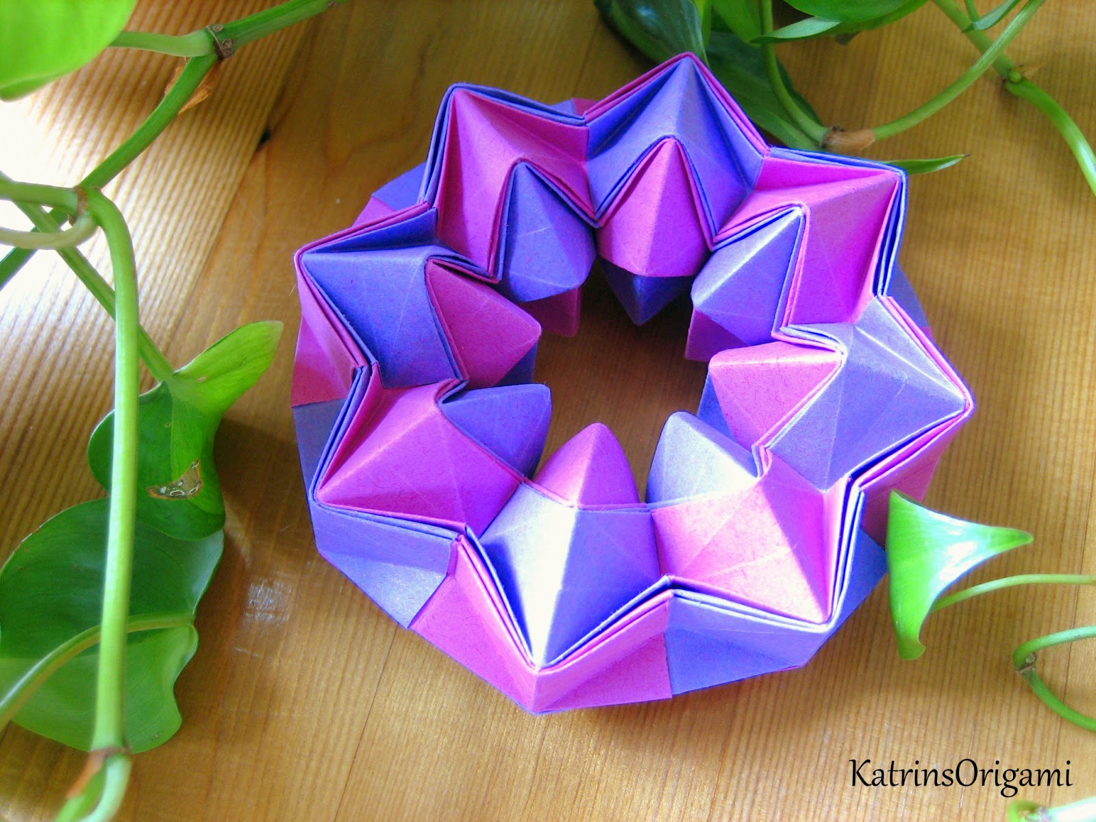 Origami die Kunst des Papierfaltens: Origami Magic Star