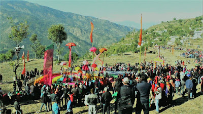 उत्तराखंड गांव की सांस्कृतिक परंपरा चक्रव्यूह https://livecultureofindia.com/उत्तराखंड-गांव-चक्रव्यूह/ 