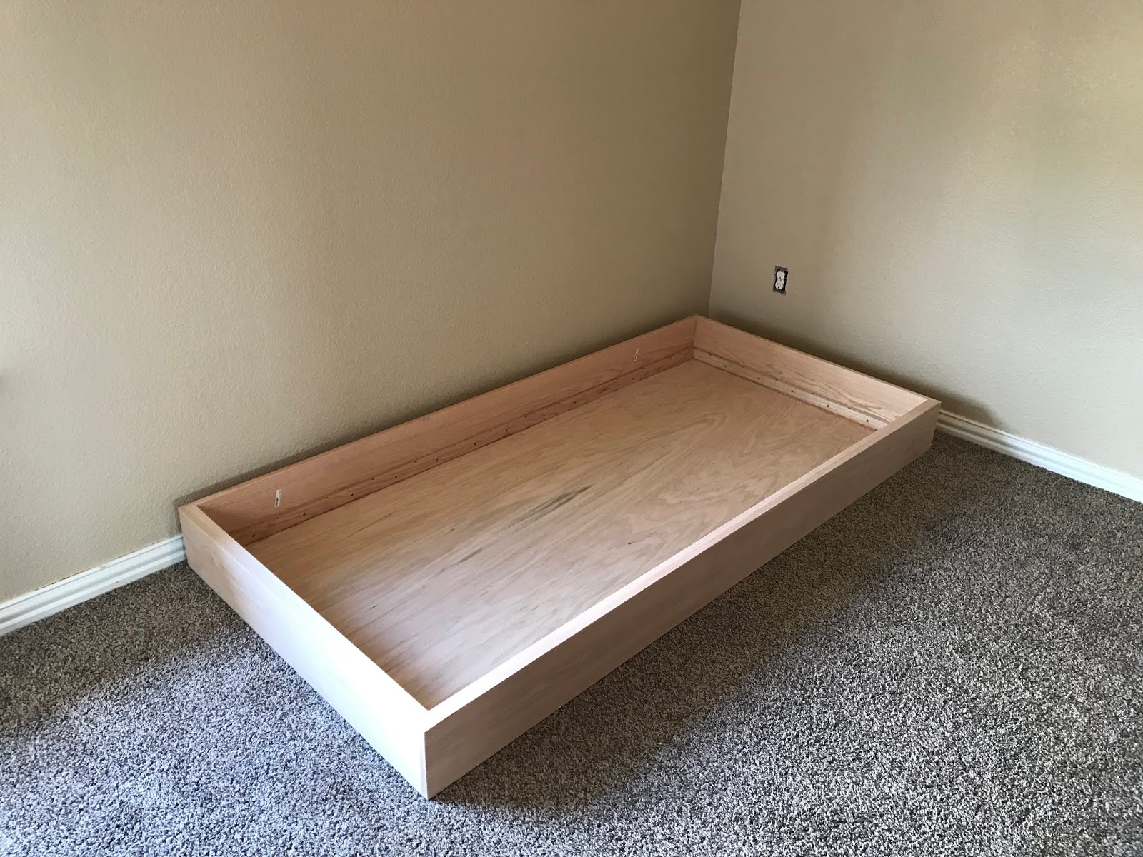 DIY Loft Bed with Iron Piping and Oak Creative DIY