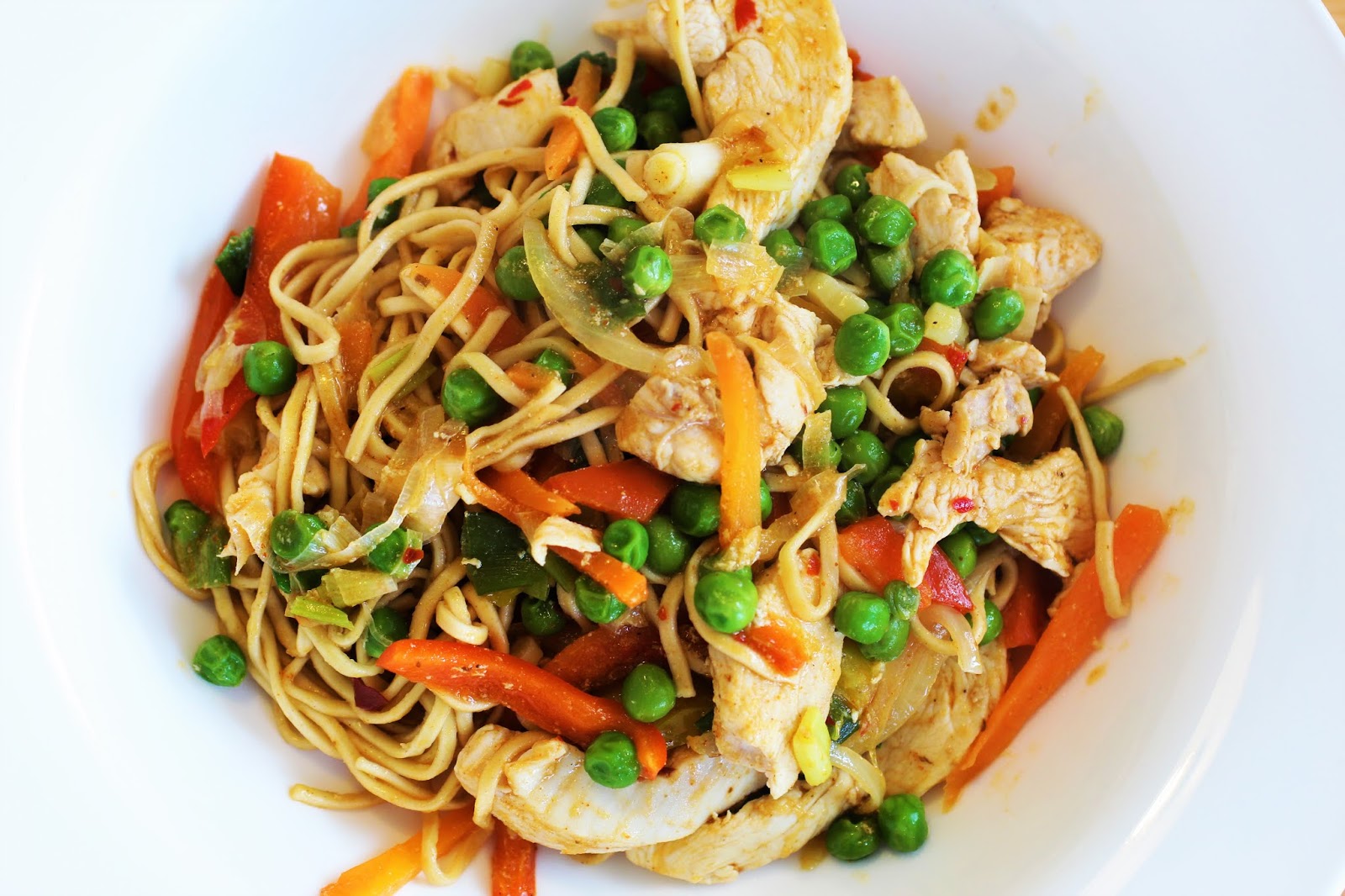 Chicken noodle stirfry recipe / Makaron smażony z kurczakiem