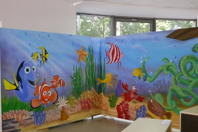 Malowanie rafy koralowej w pokoju dziecka, aranżacja ściany, artystyczne usługi malarskie, Toruń