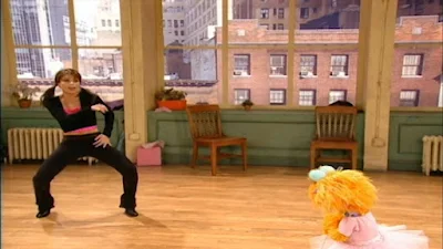 Paula Abdul shows Zoe how to dance. Sesame Street Zoe's Dance Moves