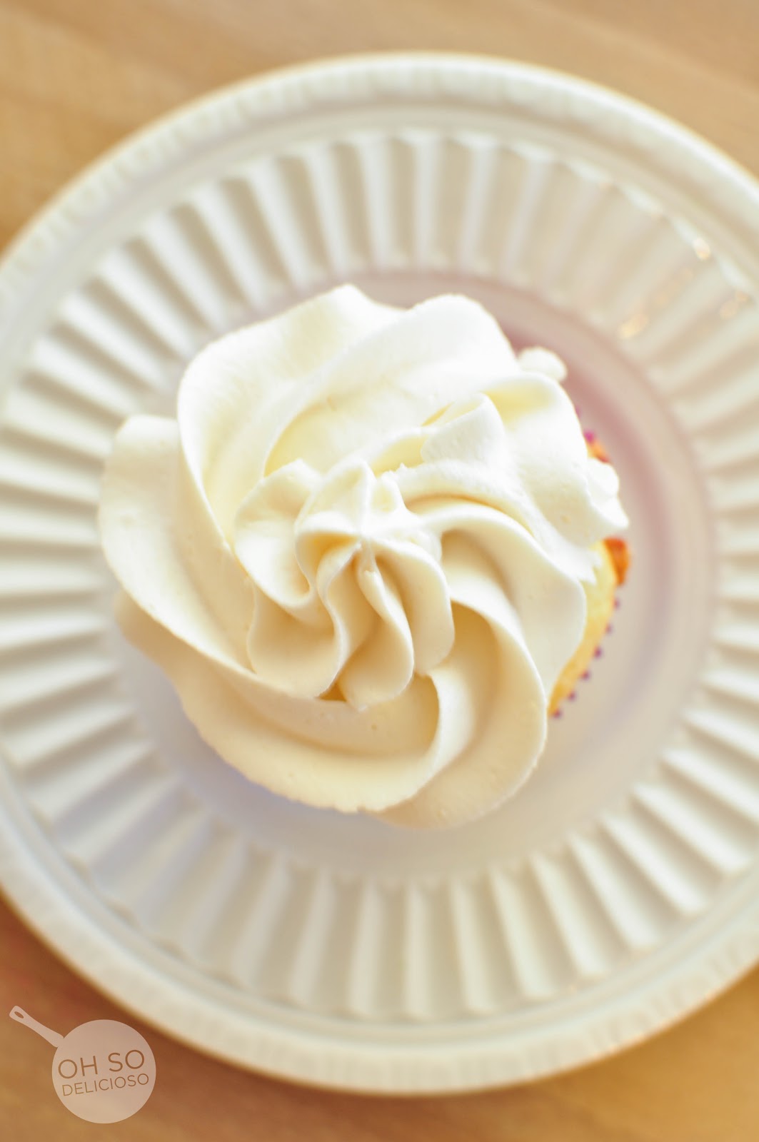 Oh SO Delicioso! {lick the beater clean} ButterCream Frosting
