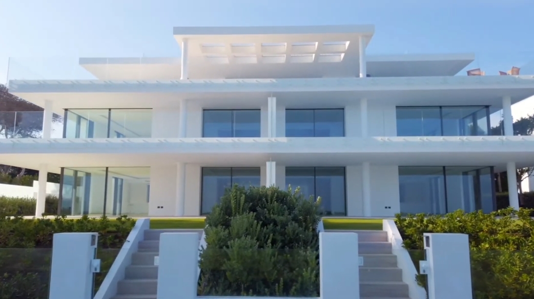 32 Photos vs. Emare Estepona Luxury Beachfront Condos Interior Design Tour