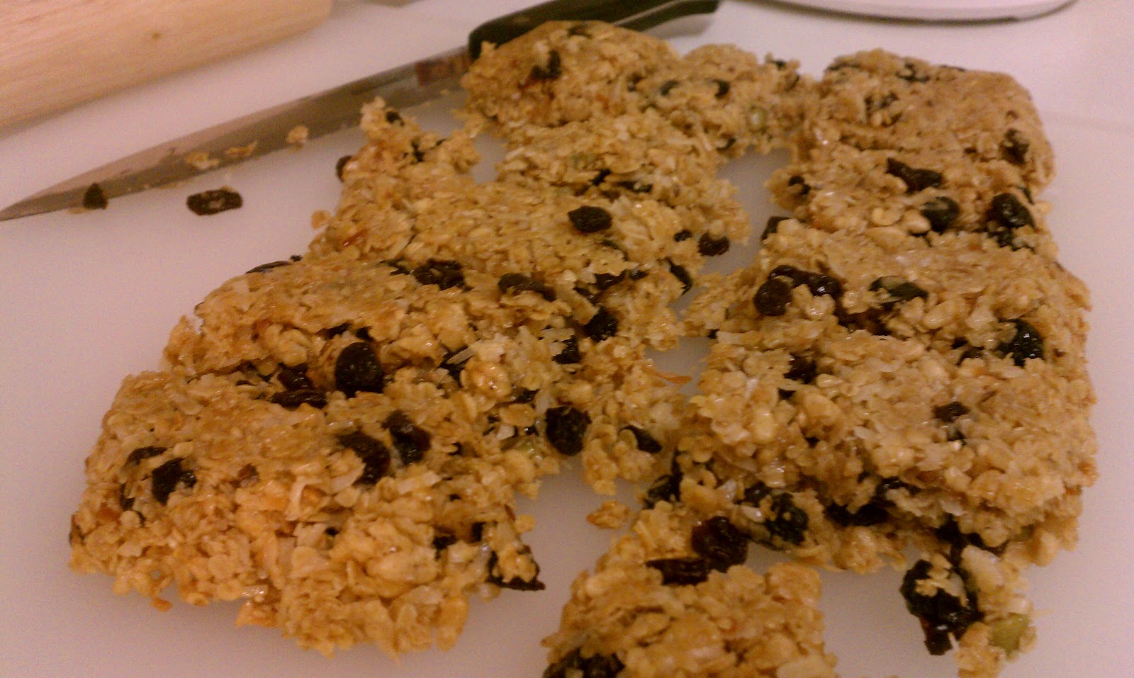 The Maternal Foodie Oatmeal raisin granola bars