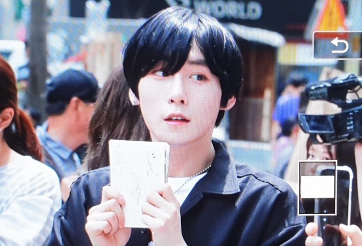 우진영 박우담 그룹 개인별 컨셉포토 모음 + 주말 홍대 사진 | 인스티즈