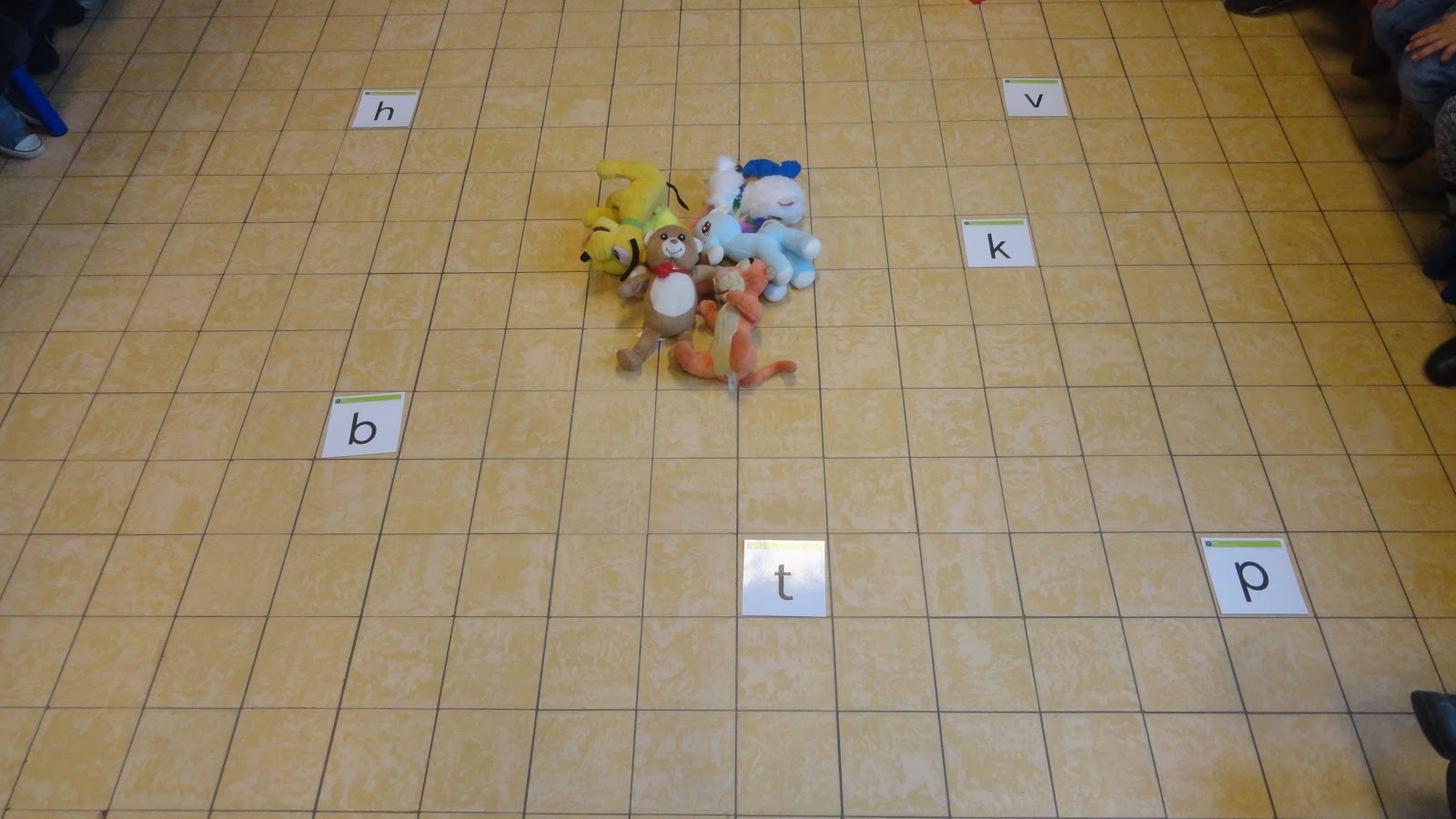 DE ZONNEBLOEMKLAS: Dieren en hun beginletter