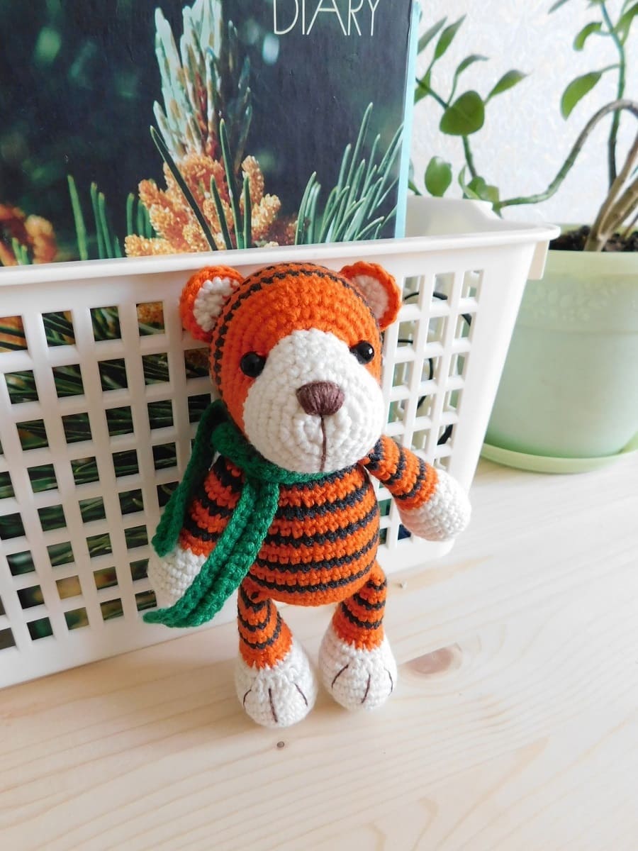 Crochet tiger amigurumi