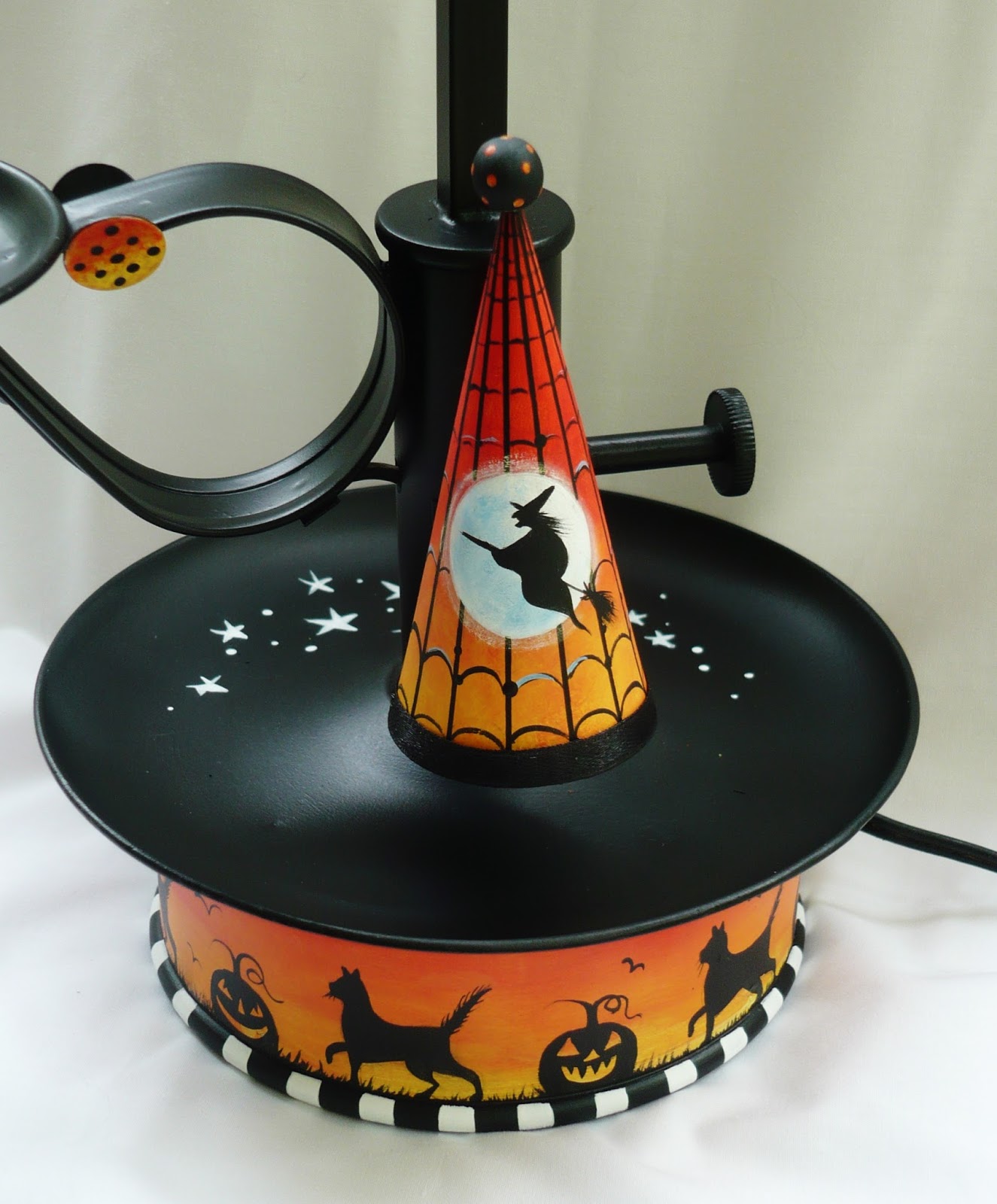 MAGIC BRUSH STUDIO: OOAK HALLOWEEN LAMP~ HP VINTAGE ITALIAN TOLE LAMP