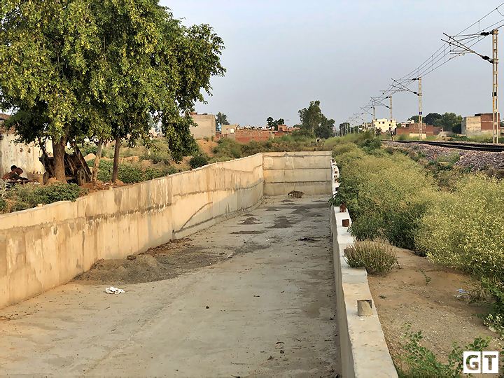 shakti nagar railway underpass shakti nagar railway underpass