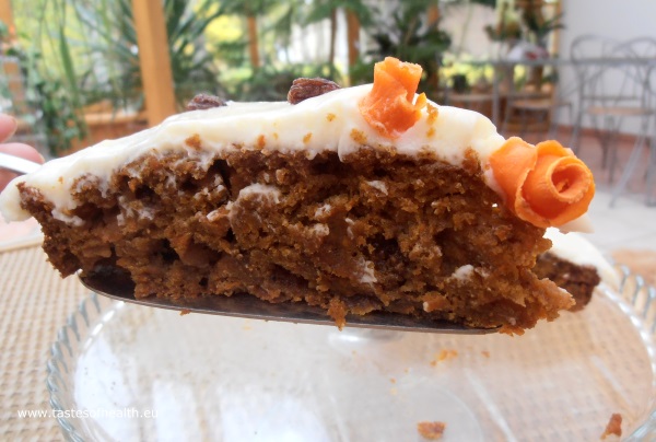 carrot cake, wholemeal flour, cake, carrot, healthy, recipe, recipes, icing, wholemeal