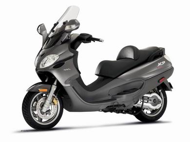 Piaggio X9 Evolution 500 (2005) ~ Budaya