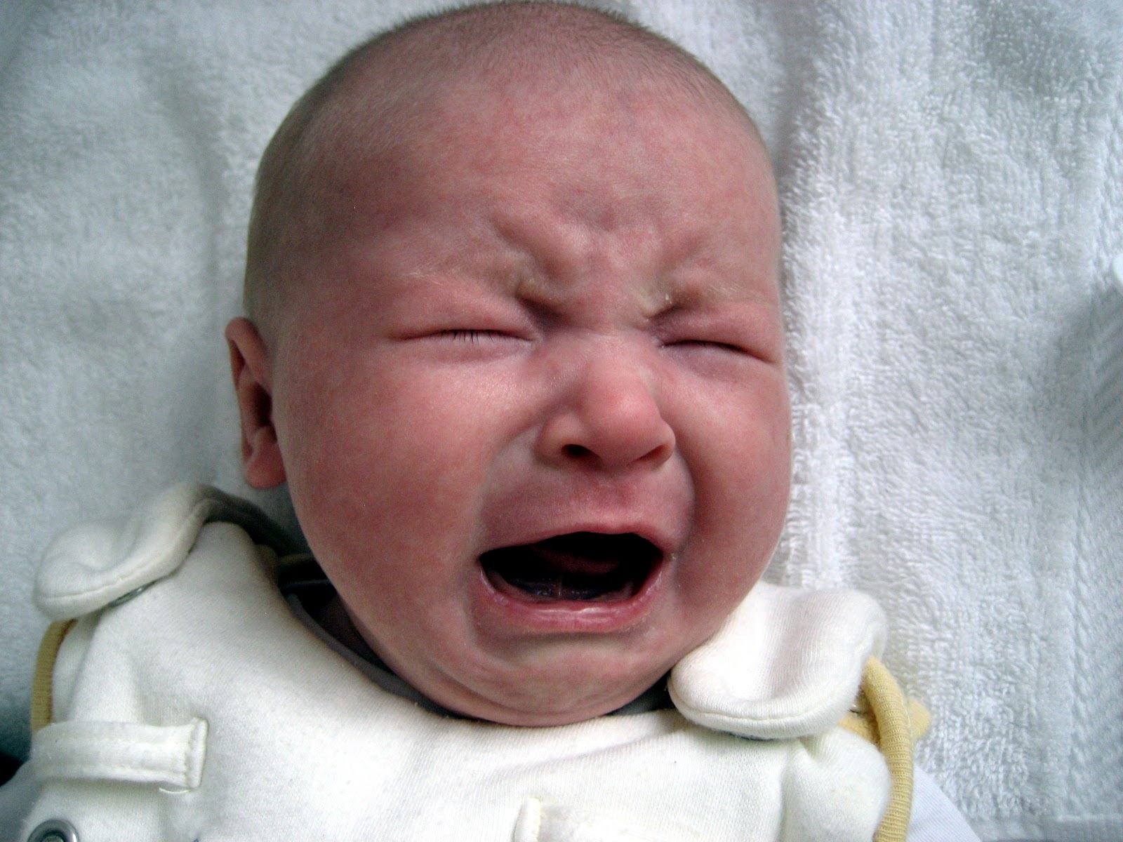 Плачут ли новорожденные