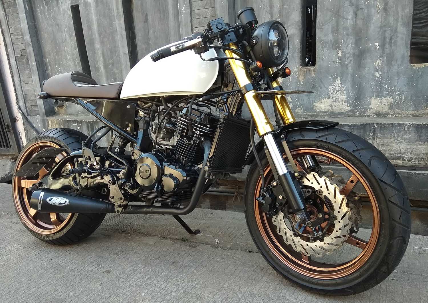 Custom Motor Byson Cafe Racer Customotto