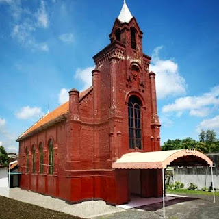 gereja merah kota kediri