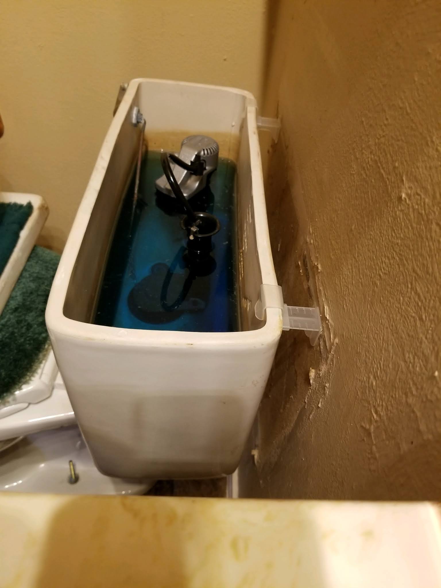 Black Dog Technologies Toilet Tank Spacer