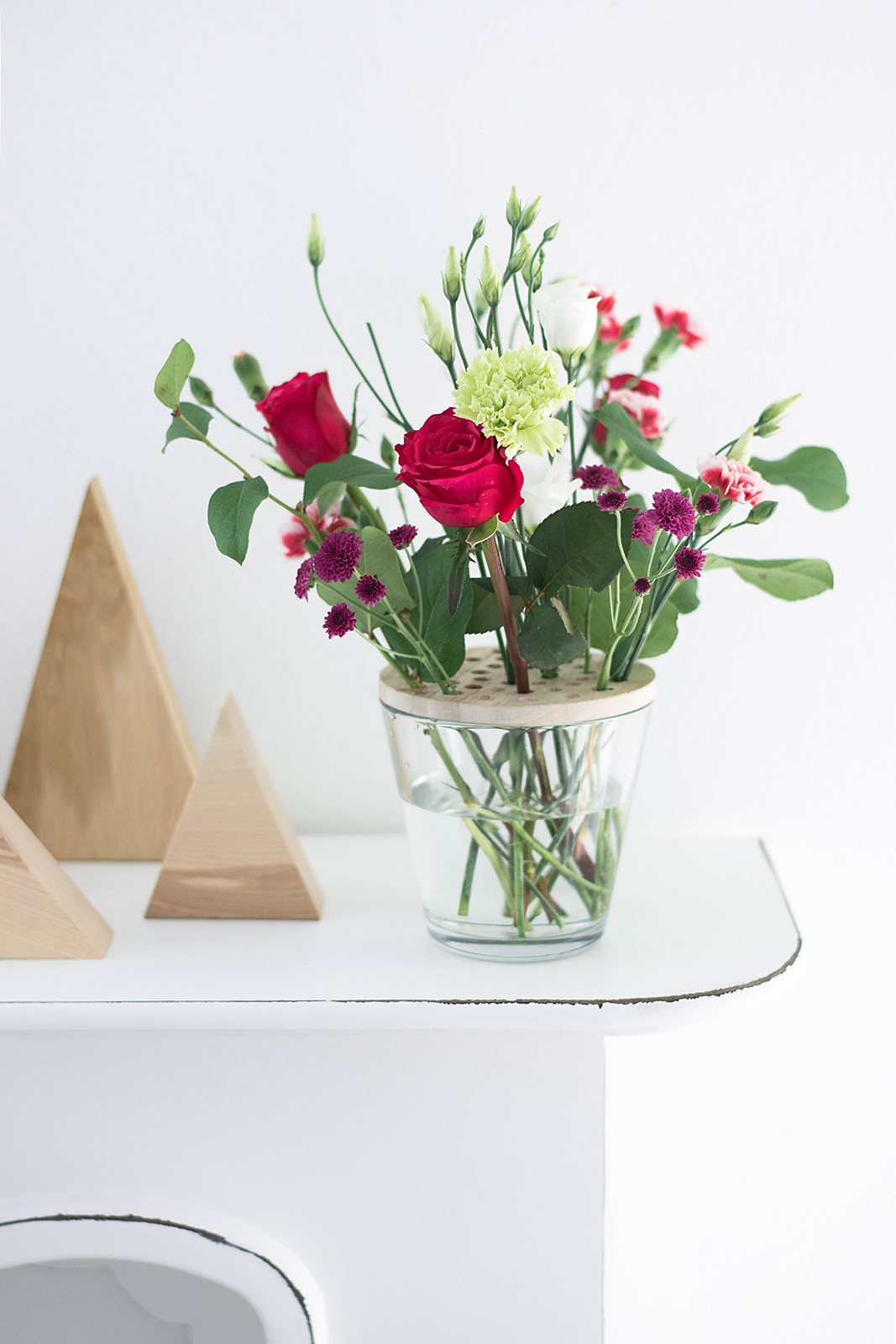 DIY Blumensieb - Oder wie man Schnittblumen in großen Vasen arrangiert