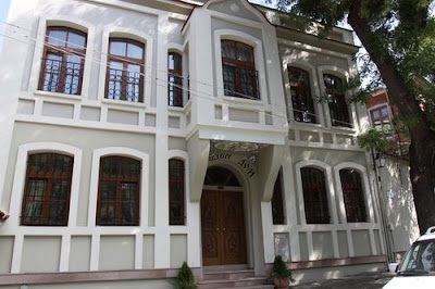 Domt Na Mladozhencite Svetna Sled Dlgoochakvan Remont Novini