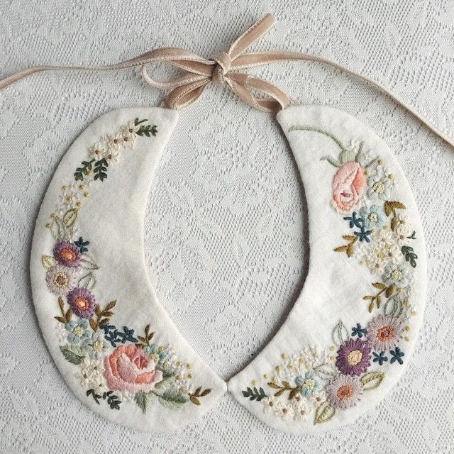 Mẫu thêu cổ áo đẹp - Hình 17