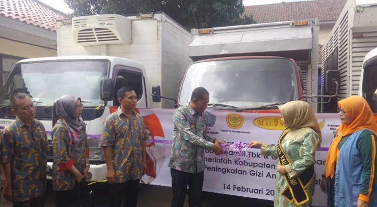 Bantuan CSR dari PT.Malindo Feedmill & Group Sebanyak 150 Ribu Telur Ayam  di Terima Pemda Subang | JURNAL MEDIA INDONESIA