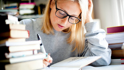 √Contoh Soal dan Pembahasan Menentukan Bagian Teks | (Ujian Nasional