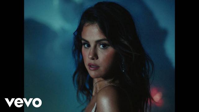 Baila Conmigo Lyrics Translation - Selena Gomez, Rauw Alejandro