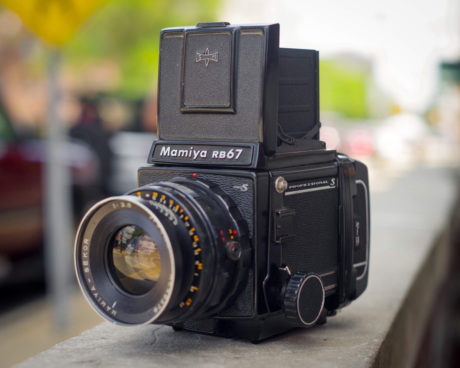Mamiya RB67 Shooting With One of the Most Beloved Medium Format Film Cameras UNITED PHOTO