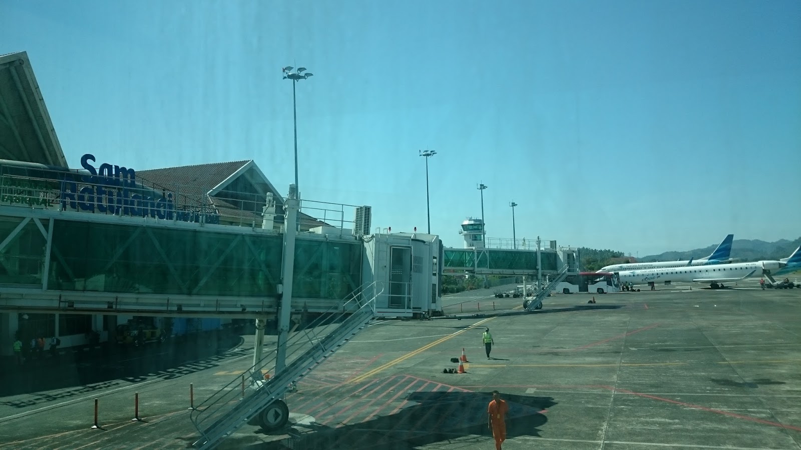 TAKJUB INDONESIA: BANDARA SAM RATULANGI, MANADO
