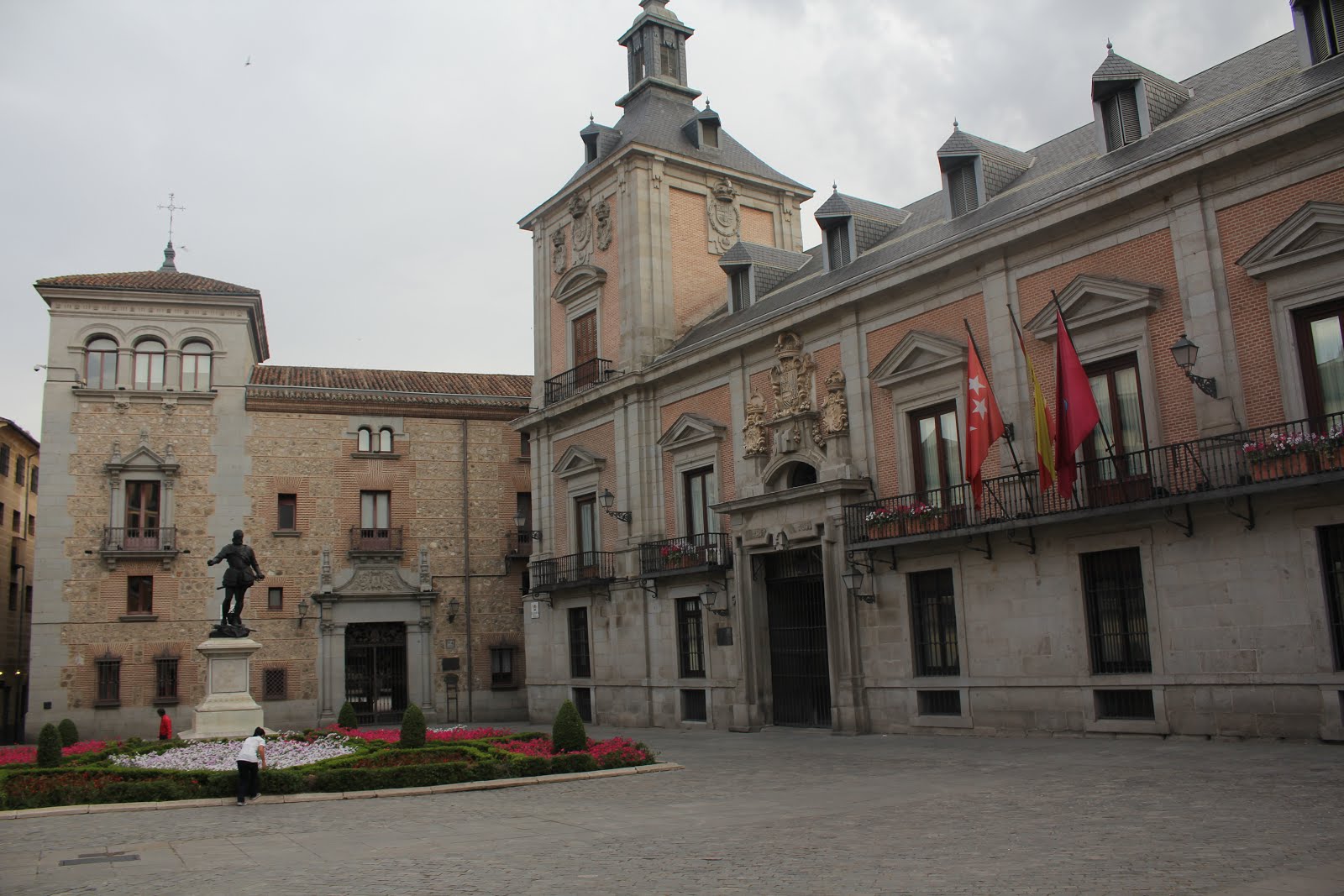 Stay, Stray, Play and Feast Plaza de la Villa Madrid’s Medieval Plaza