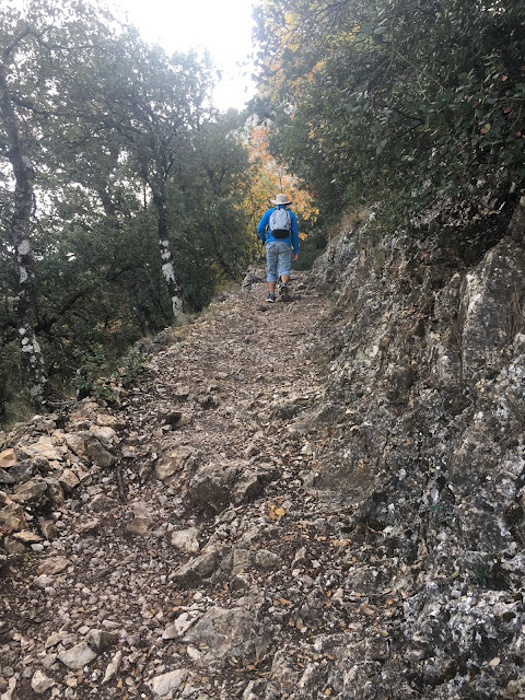 salida en familia, senderismo, font roja, menejador, Santuario de la Font Roja. Barranco del Infierno. Mirador de PIlatos, Mas de Tetuan, Cava Coloma, caminata,