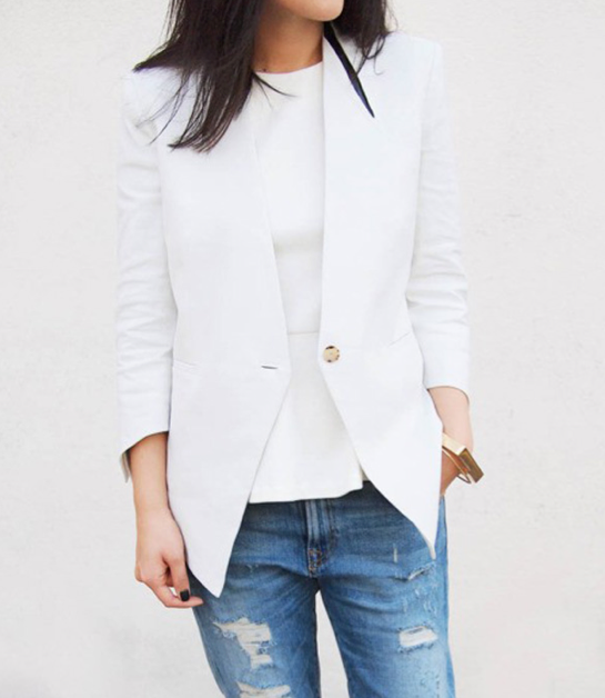 white blazer trend street style