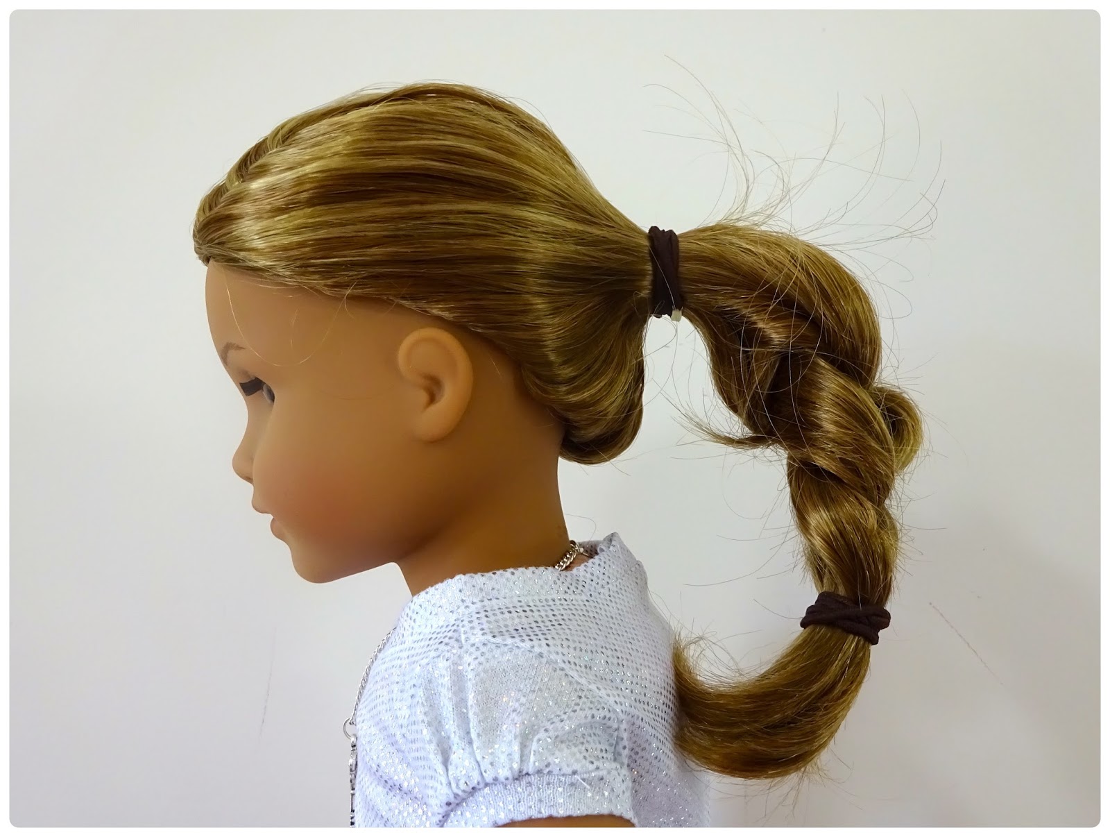 Doll Clothes Patterns by Valspierssews An UpDo for the doll an easy hairdo for dolls with