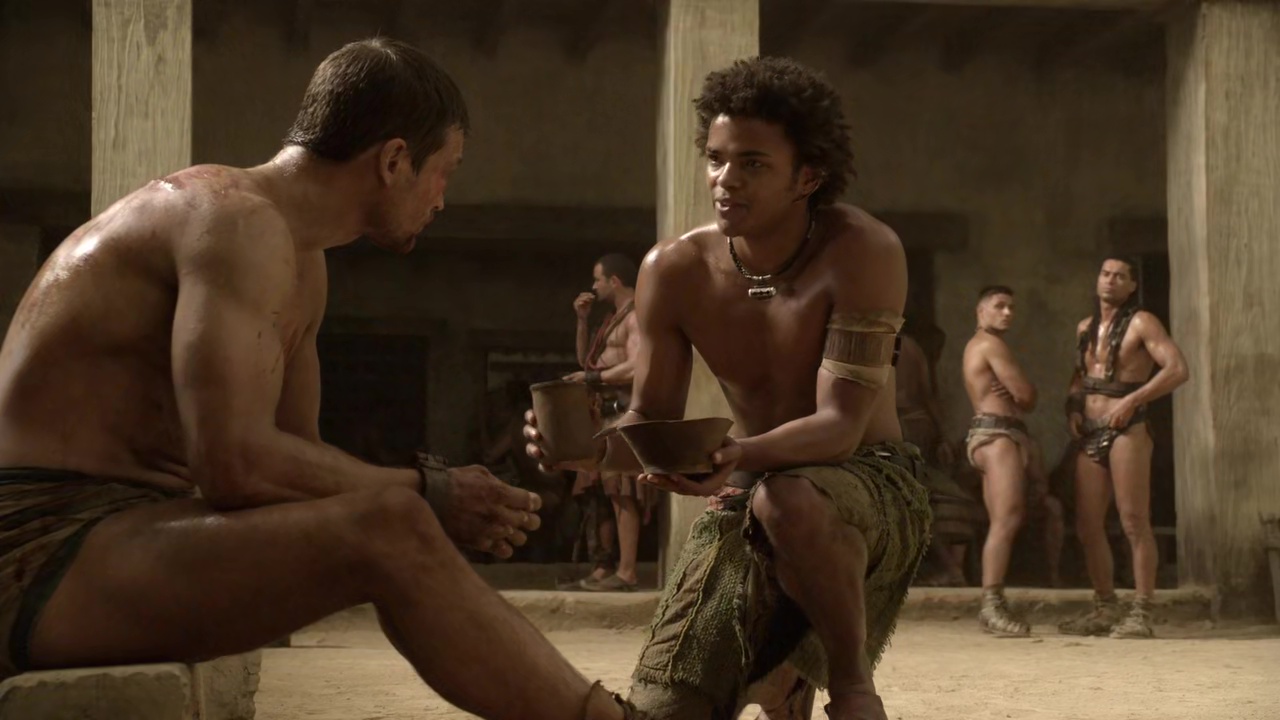 ausCAPS: Antonio Te Maioha nude in Spartacus: Blood And Sand