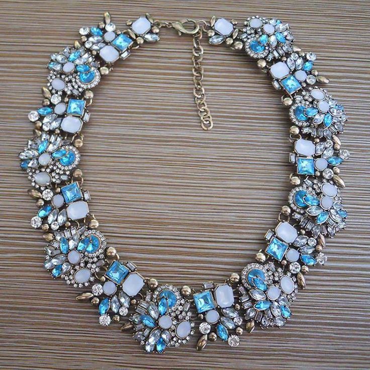 Crystal beads statement necklace